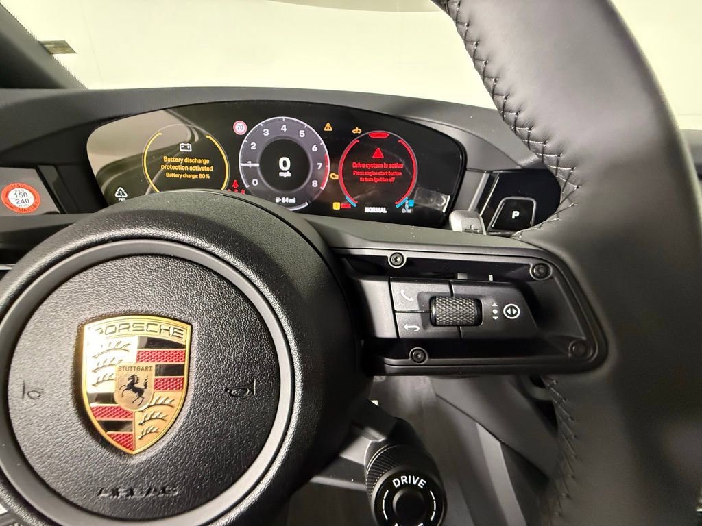 Certified 2025 Porsche Cayenne Coupe image 40