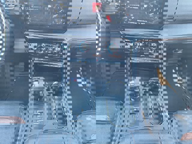 Used 2022 GMC Sierra 1500 AT4 w/ AT4 Preferred Package image 11