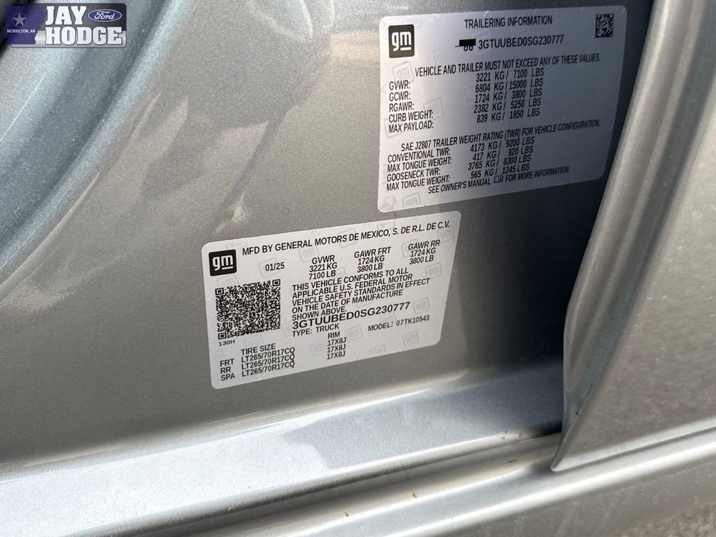 Used 2025 GMC Sierra 1500 SLE AWD/4WD image 29