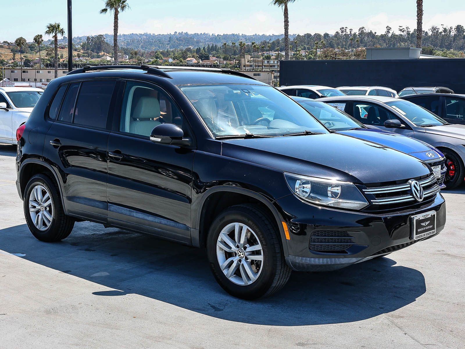 Used 2016 Volkswagen Tiguan S FWD image 3