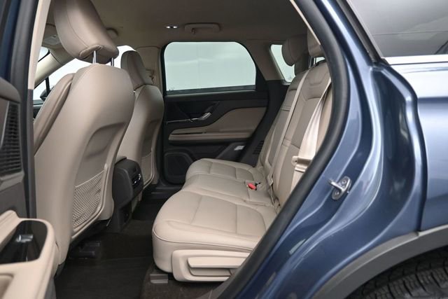 Used 2022 Lincoln Corsair AWD w/ Equipment Group 101A image 5