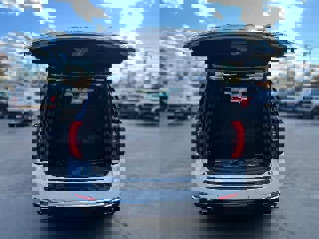 New 2026 GMC Yukon XL Denali w/ Denali Reserve Package image 13