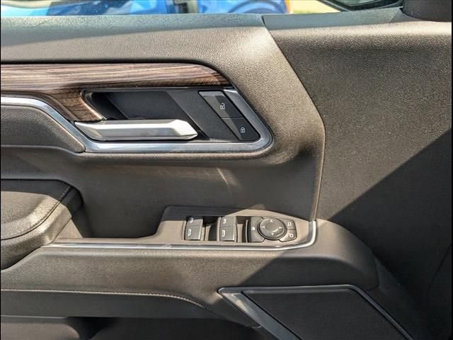 Used 2025 Chevrolet Silverado 1500 LT image 14