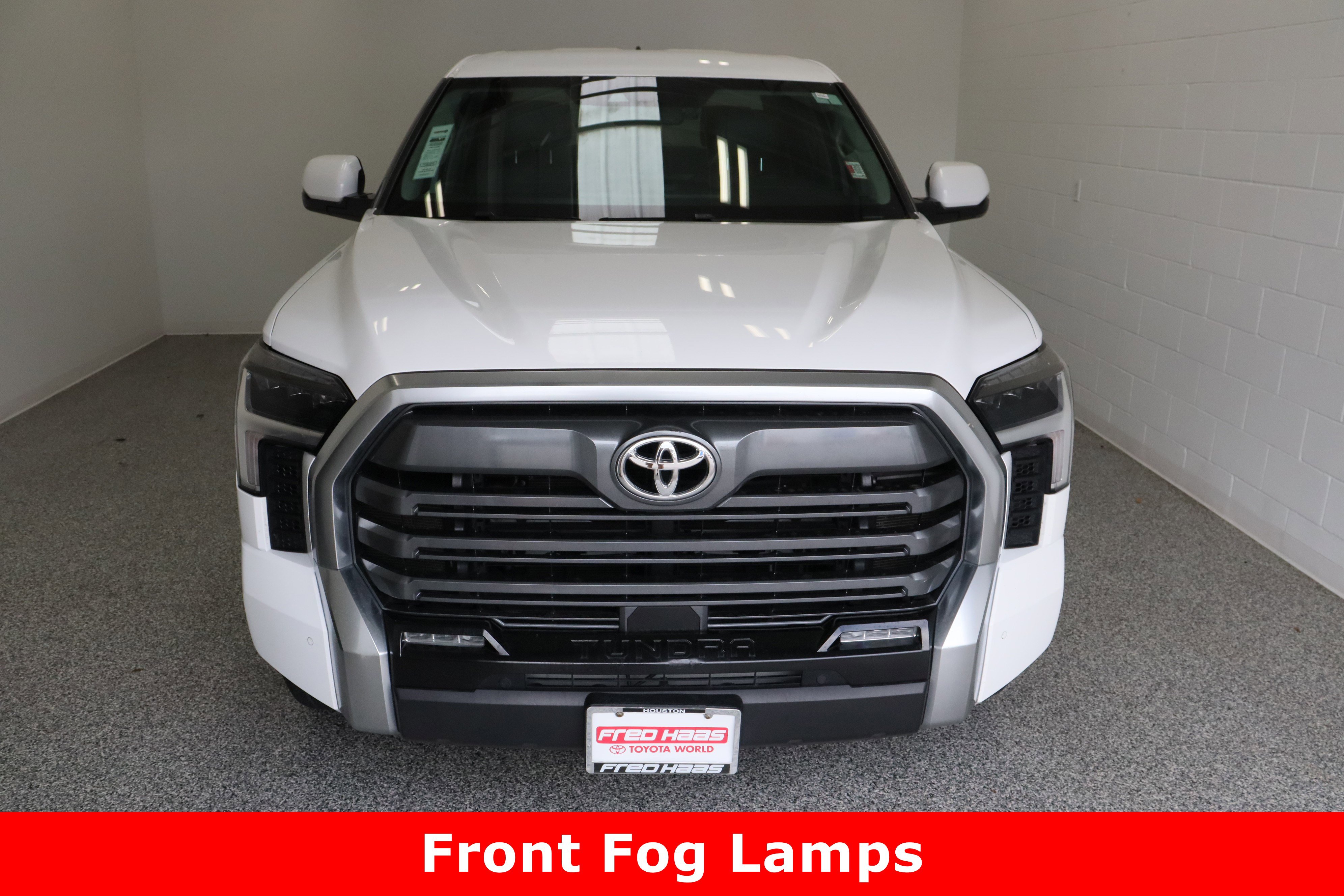Used 2023 Toyota Tundra Limited w/ Power Package image 3