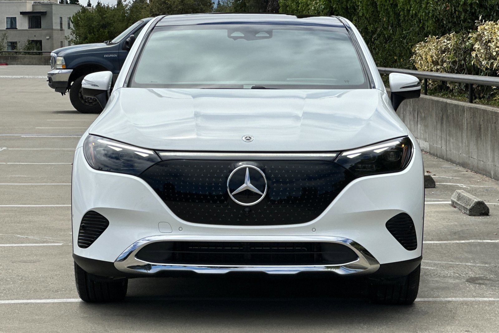 New 2025 Mercedes-Benz EQE 350+ 4MATIC SUV image 5
