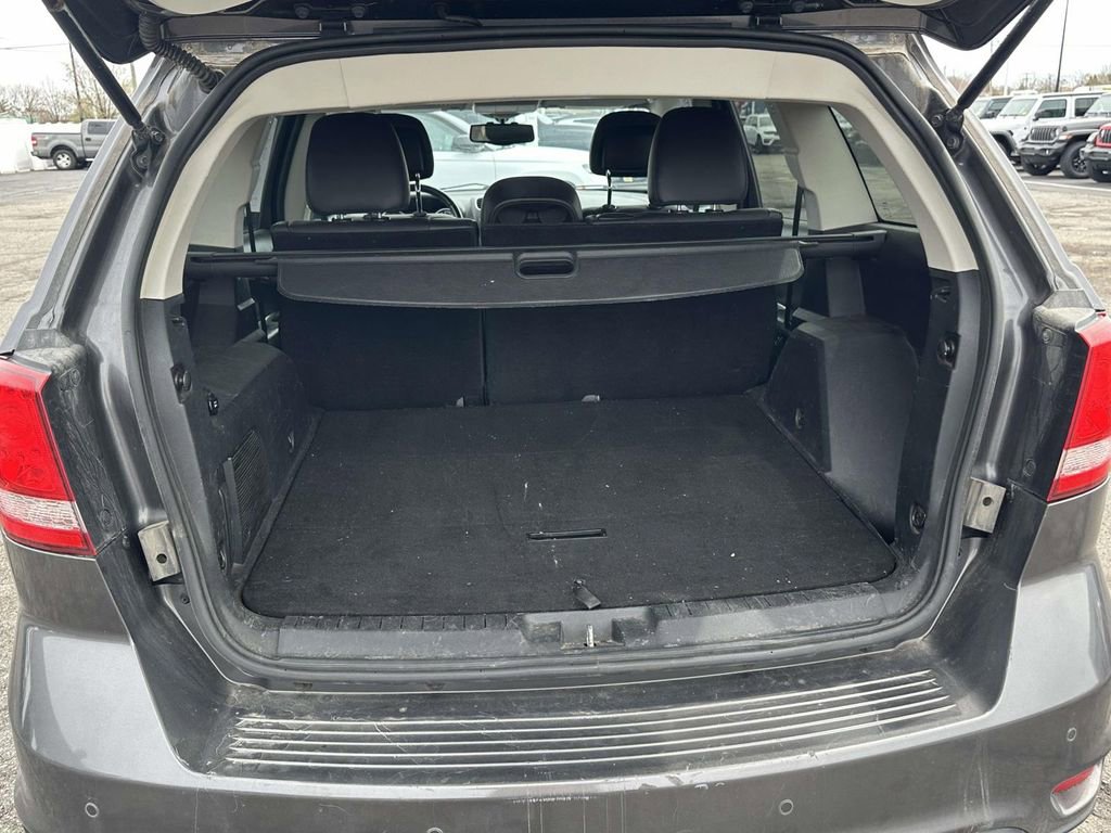 Used 2014 Dodge Journey R/T image 12