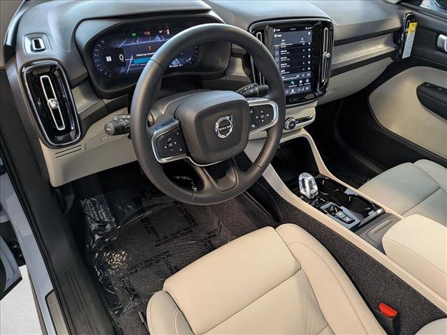 New 2026 Volvo XC40 B5 Plus w/ Protection Package Premier video 3