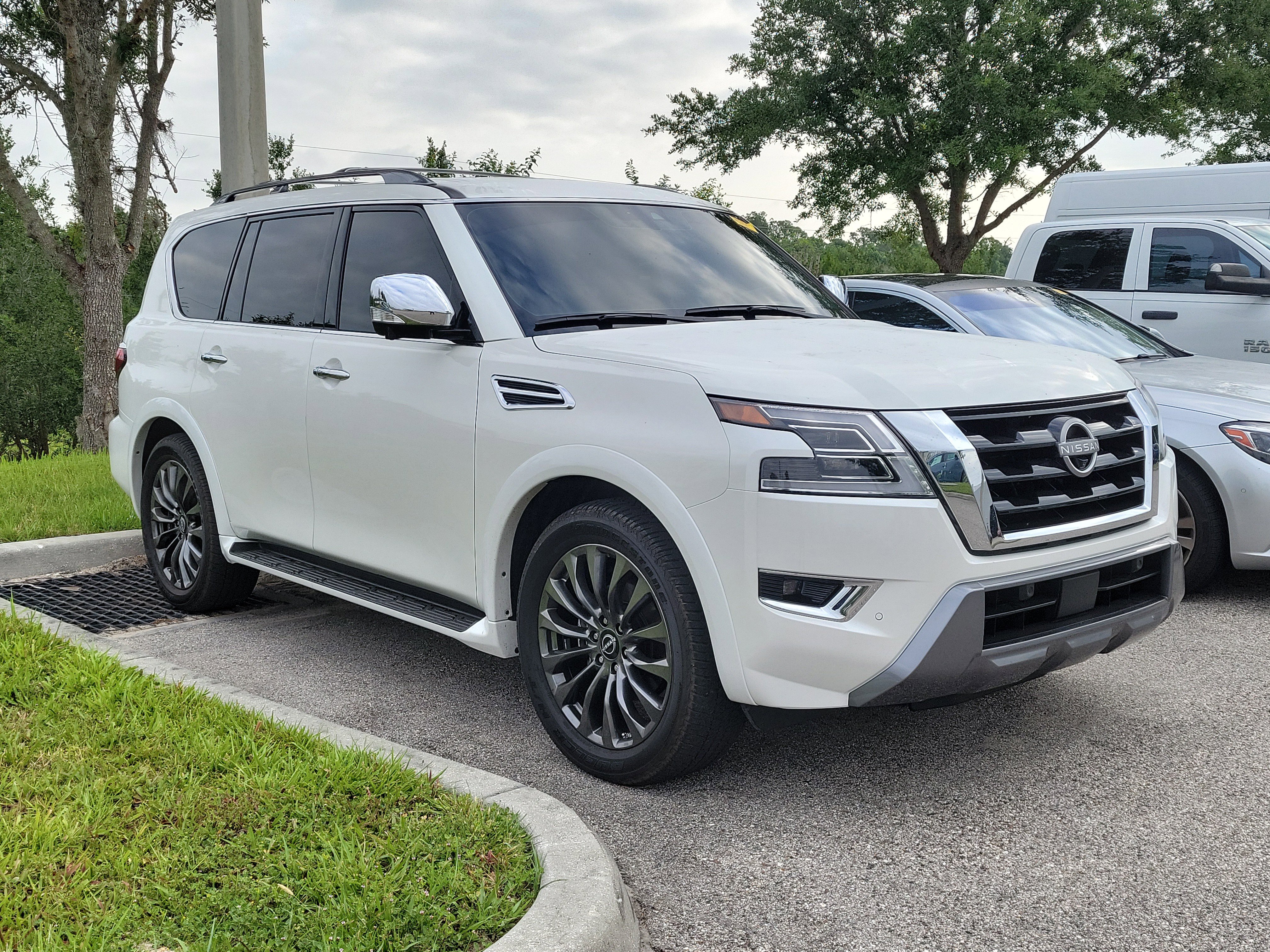 Certified 2023 Nissan Armada Platinum w/ Cargo Package AWD/4WD image 2