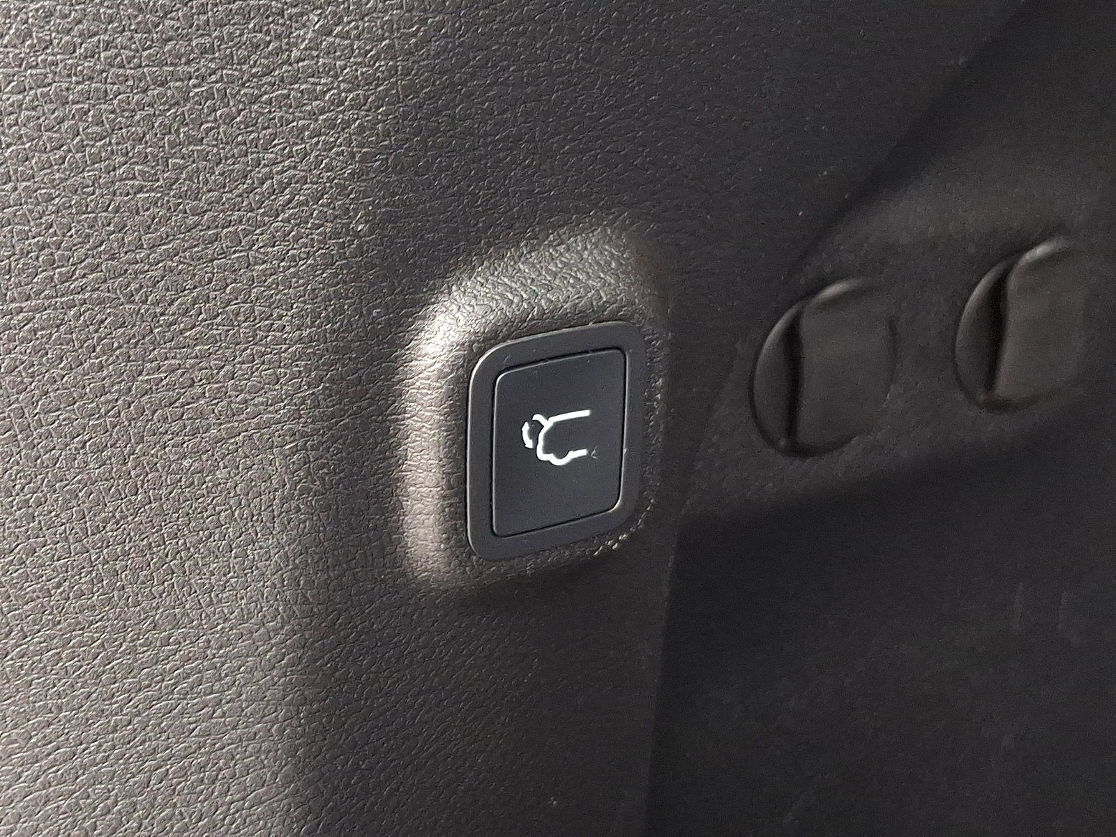 Used 2021 Jeep Cherokee Latitude Lux w/ Comfort/Convenience Group image 31