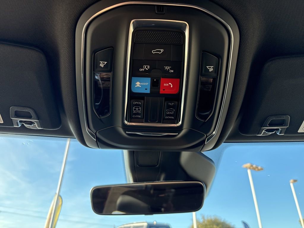 New 2025 Jeep Grand Cherokee L Altitude image 37