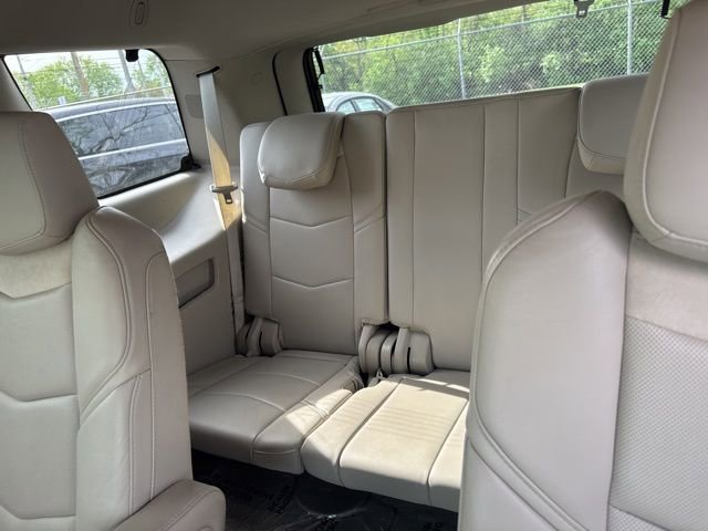 Used 2018 Cadillac Escalade Premium Luxury AWD/4WD image 11