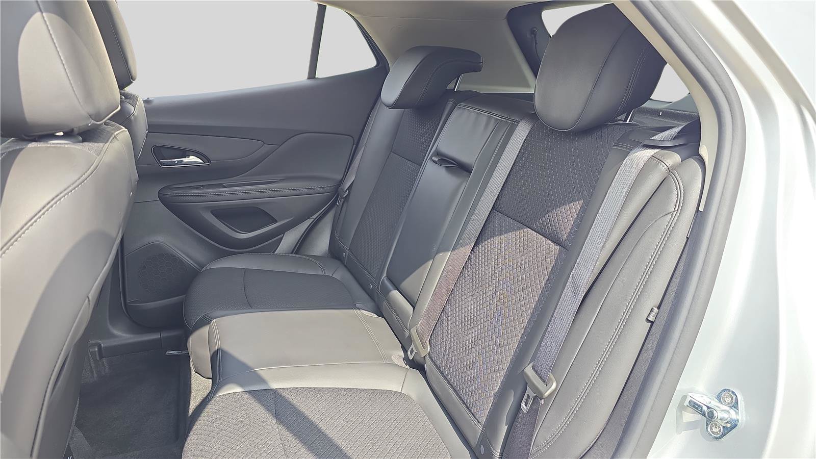 Used 2022 Buick Encore Preferred w/ Safety Package AWD/4WD image 18