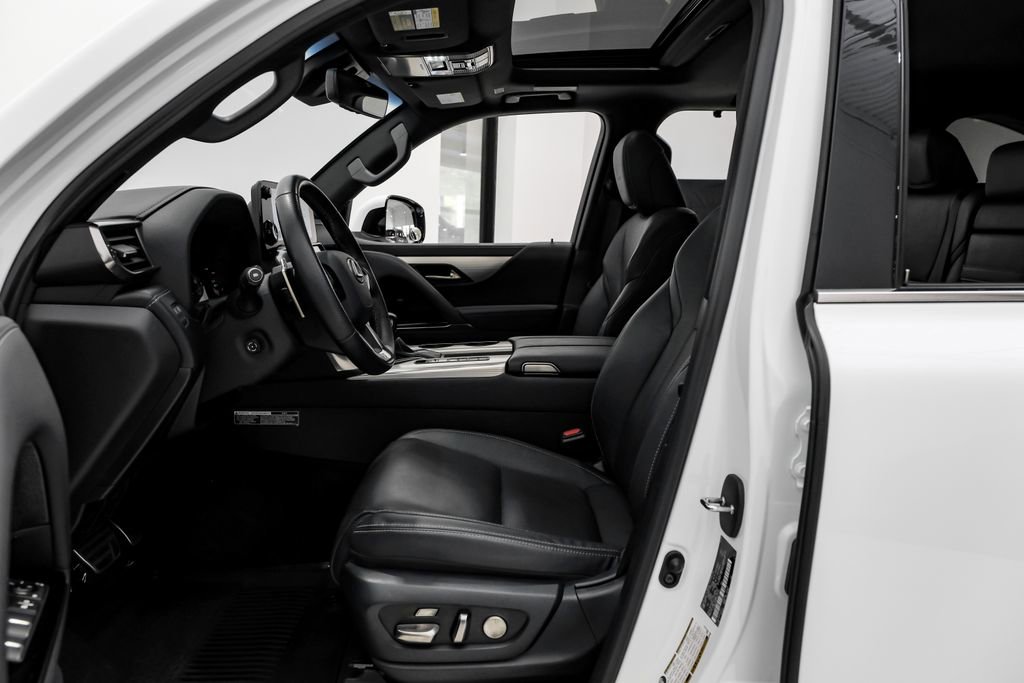 Used 2023 Lexus LX 600 F Sport image 8