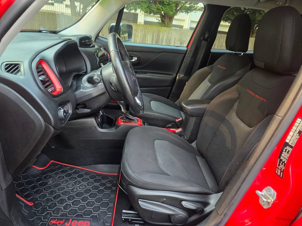 Used 2017 Jeep Renegade Trailhawk AWD/4WD image 24