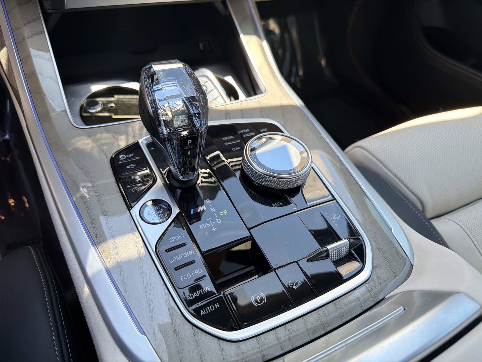 Used 2021 BMW X7 M50i AWD/4WD image 21