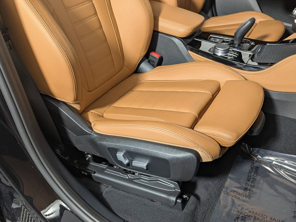 Used 2021 BMW X4 xDrive30i w/ Executive Package image 36