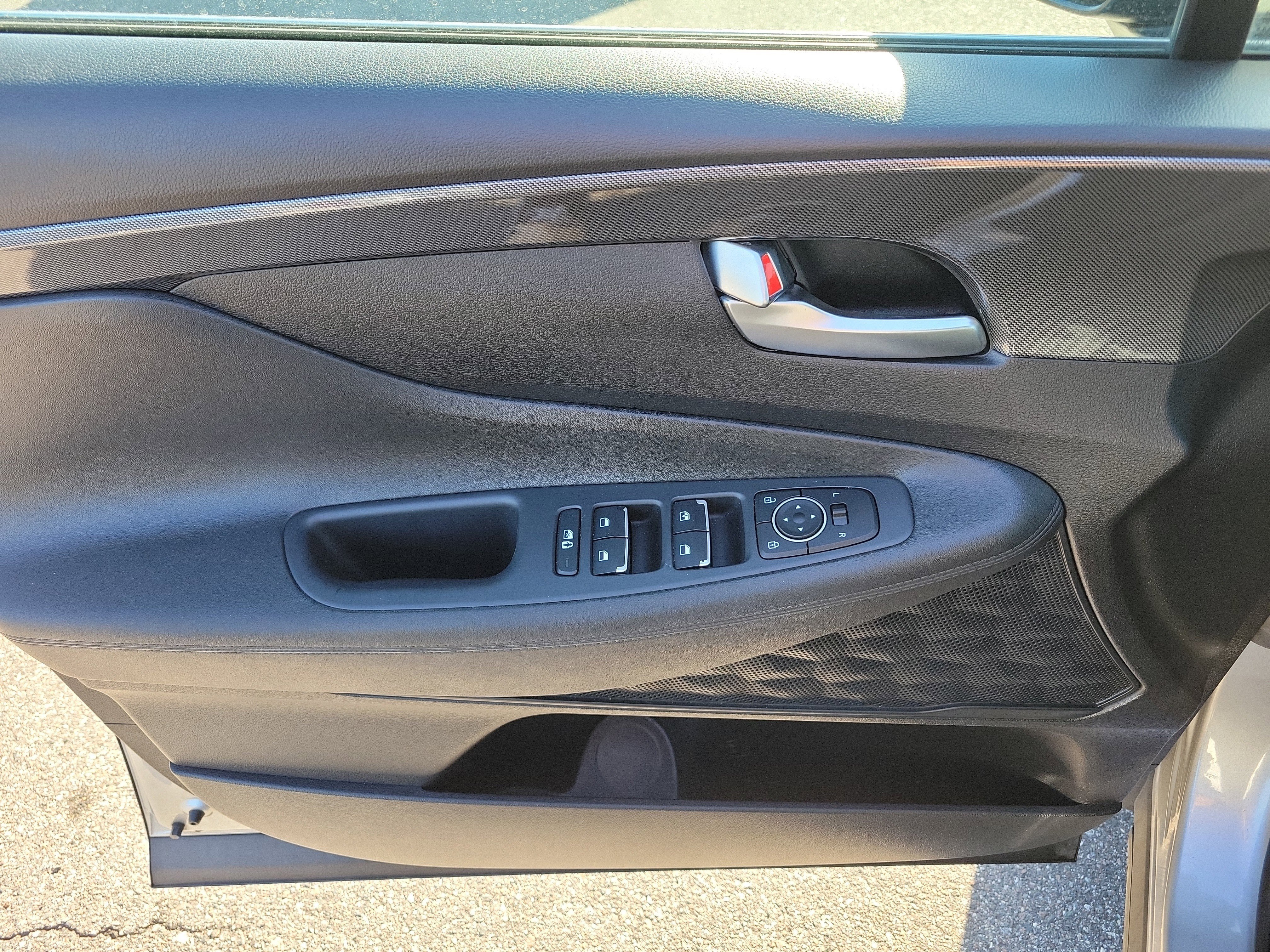 Used 2023 Hyundai Santa Fe SE w/ Cargo Package image 19