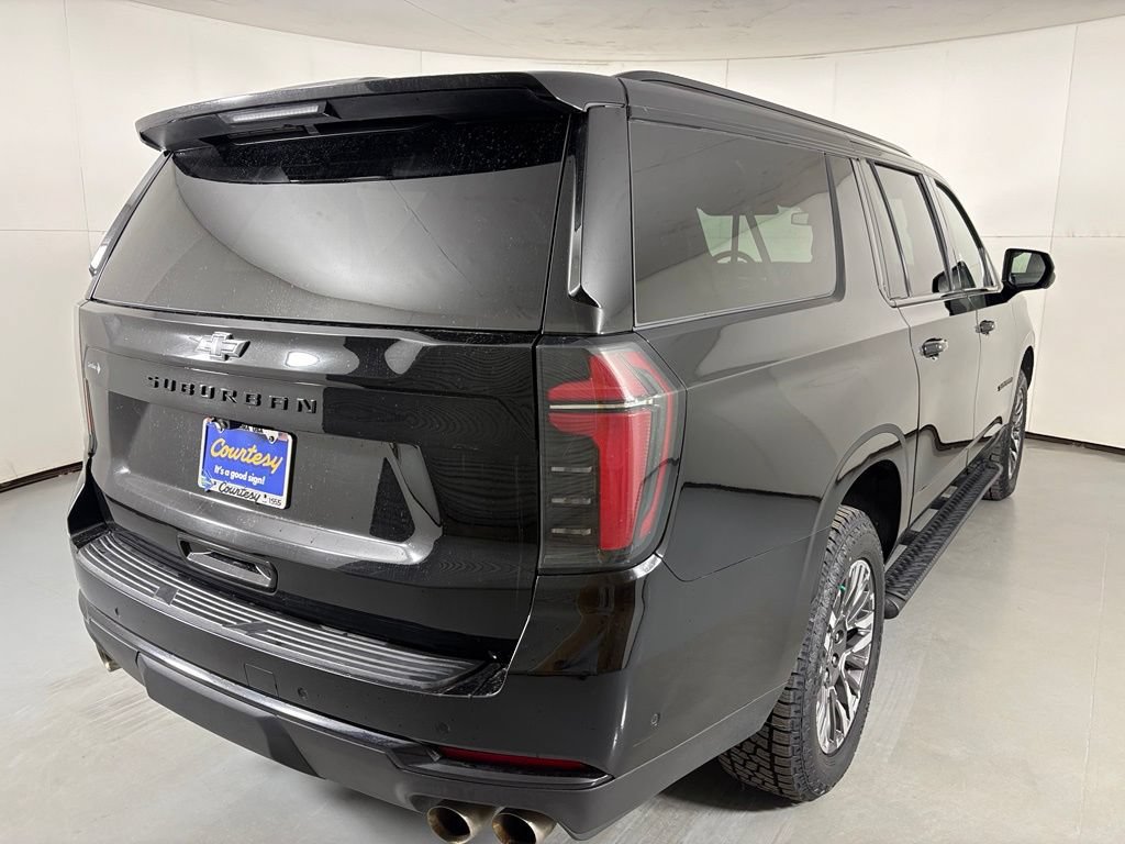Used 2025 Chevrolet Suburban Z71 AWD/4WD image 8