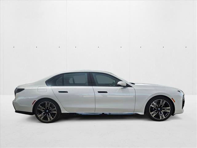 New 2025 BMW 740i image 4