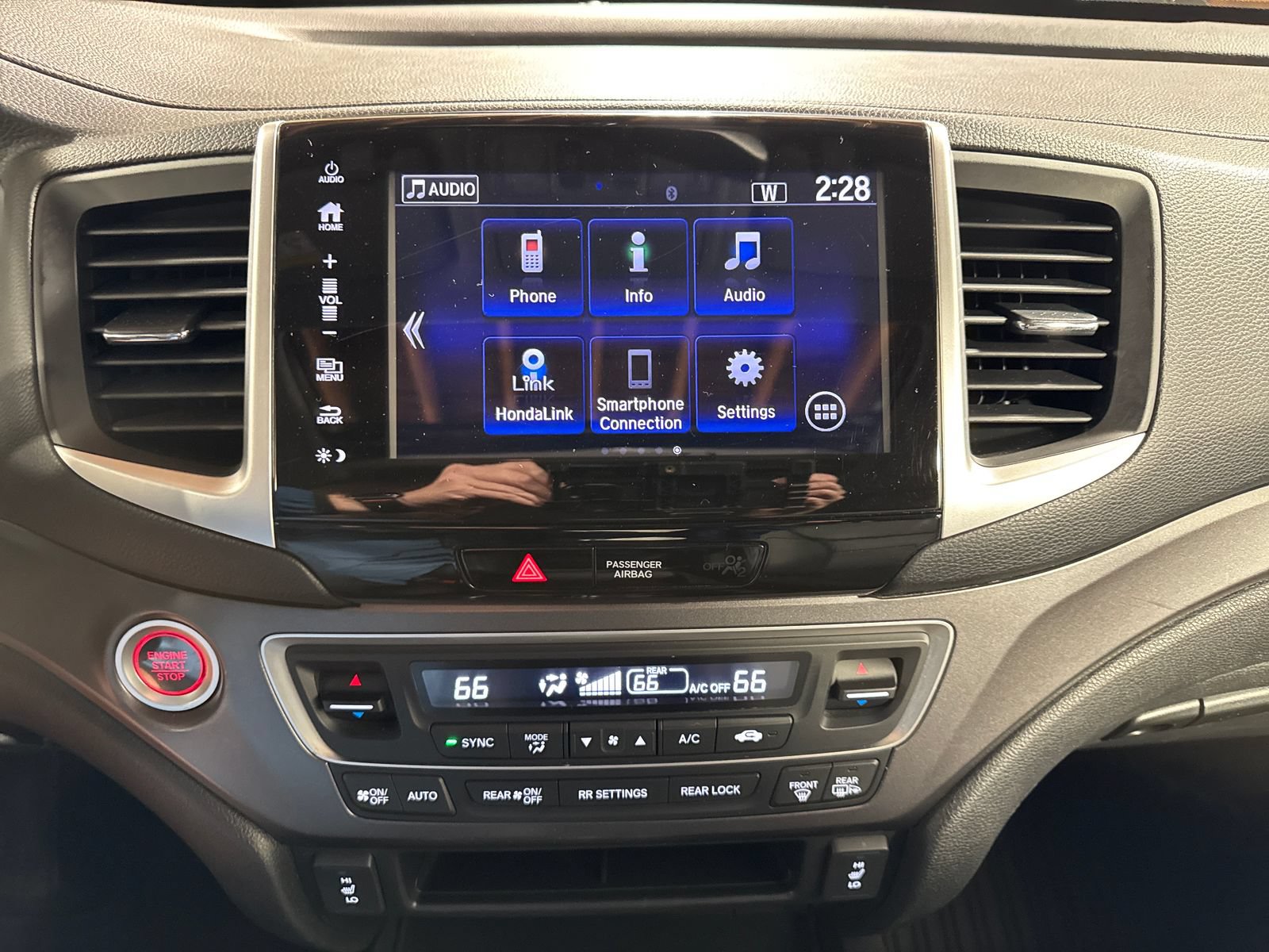 Certified 2018 Honda Pilot EX-L image 17