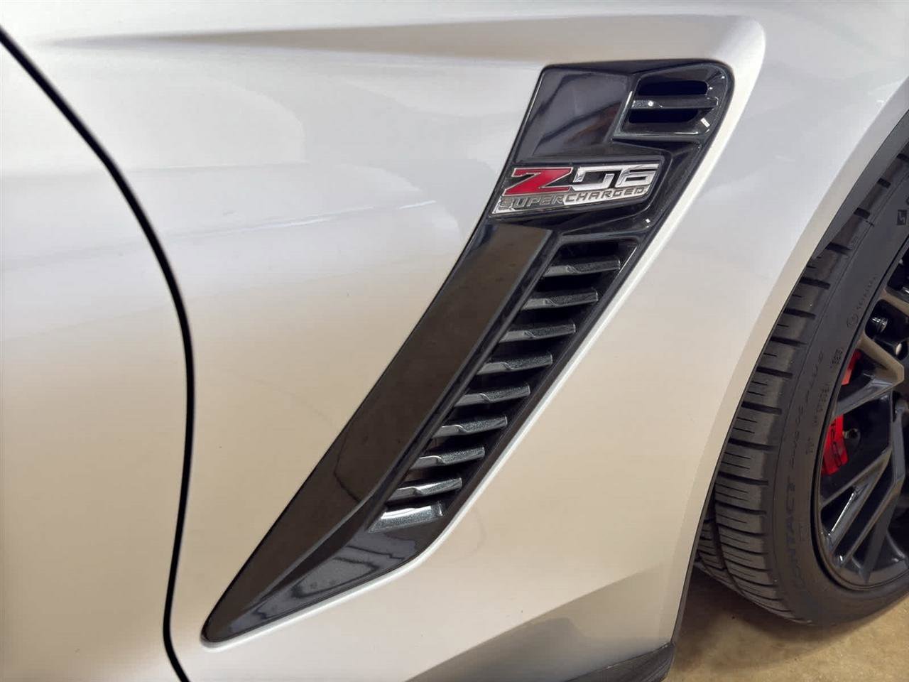 Used 2019 Chevrolet Corvette Z06 RWD image 11