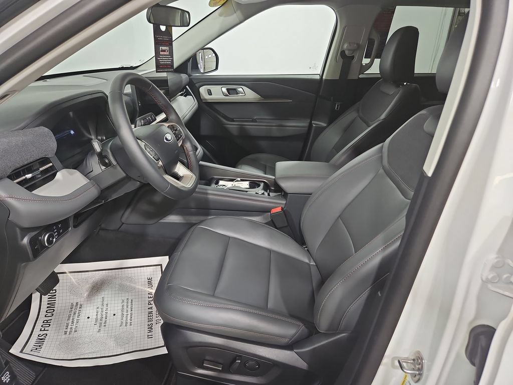 Used 2026 Ford Explorer Active w/ Active Comfort Package AWD/4WD image 10