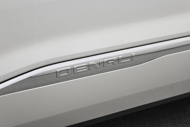 Certified 2017 GMC Acadia Denali w/ Technology Package AWD/4WD image 35