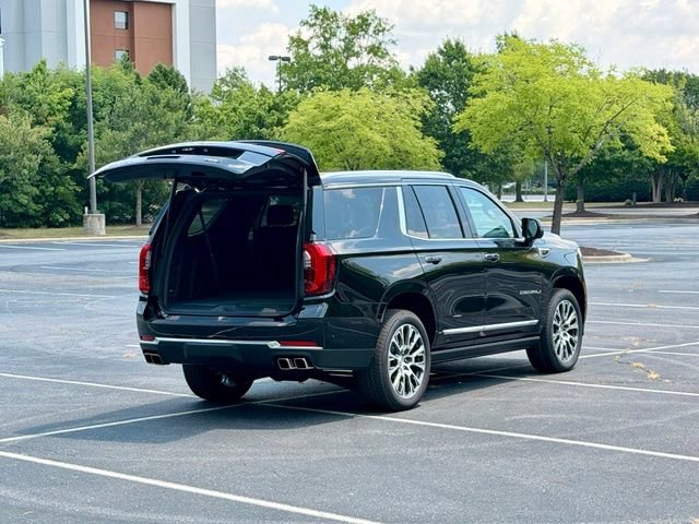 Used 2026 GMC Yukon Denali w/ Denali Reserve Package AWD/4WD image 18