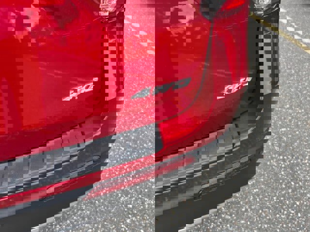 Certified 2022 Ford Explorer XLT w/ Equipment Group 202A image 25