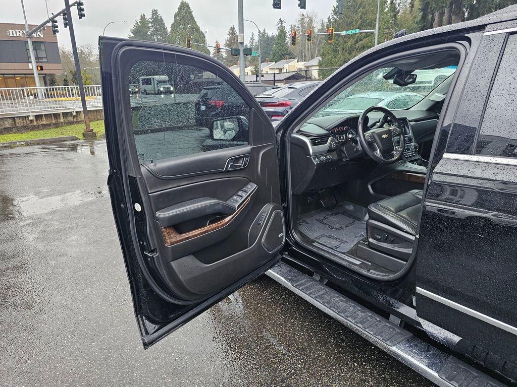 Used 2017 Chevrolet Tahoe LT w/ LT Signature Package image 19
