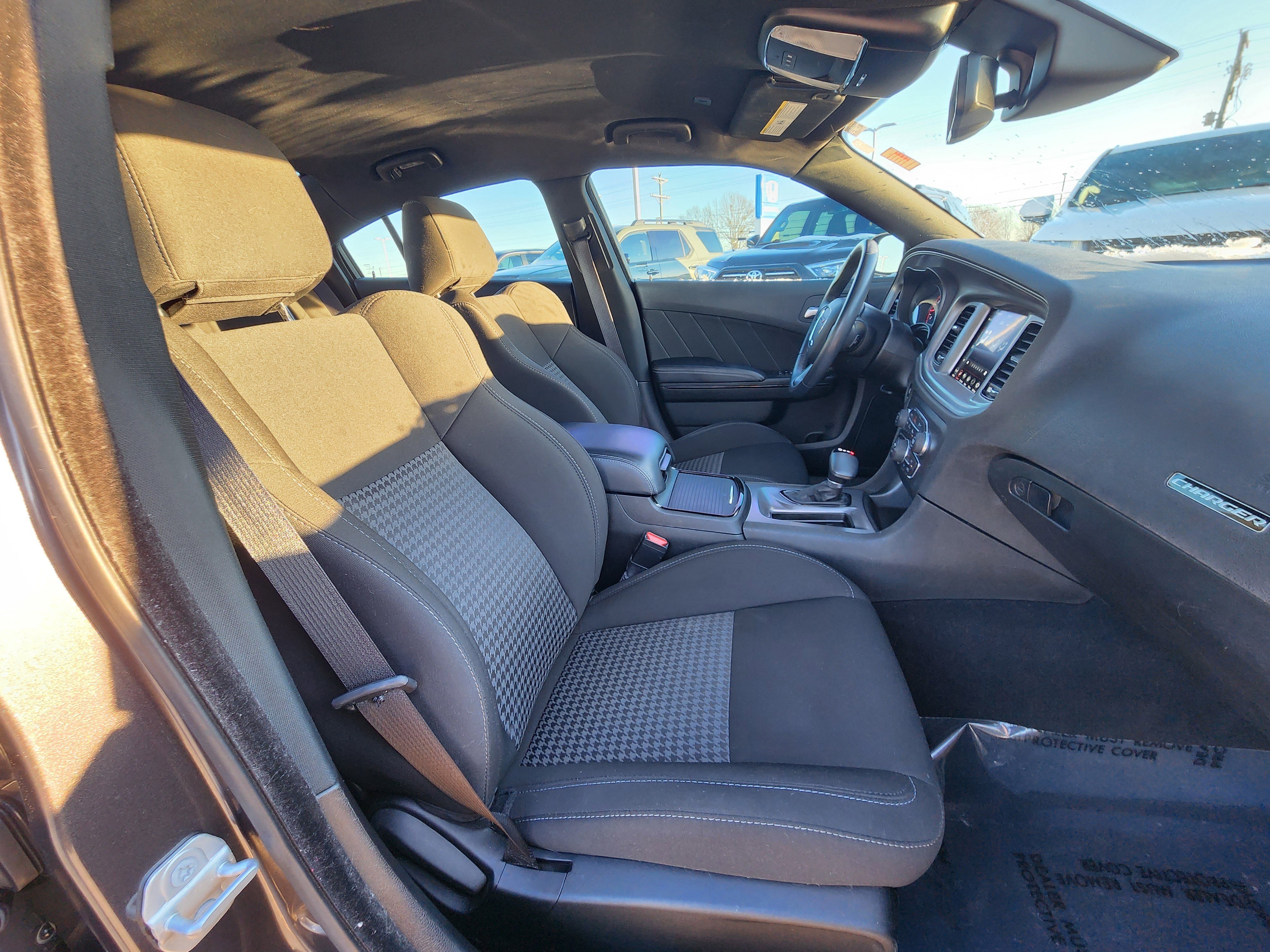 Used 2023 Dodge Charger GT w/ Blacktop Package image 11