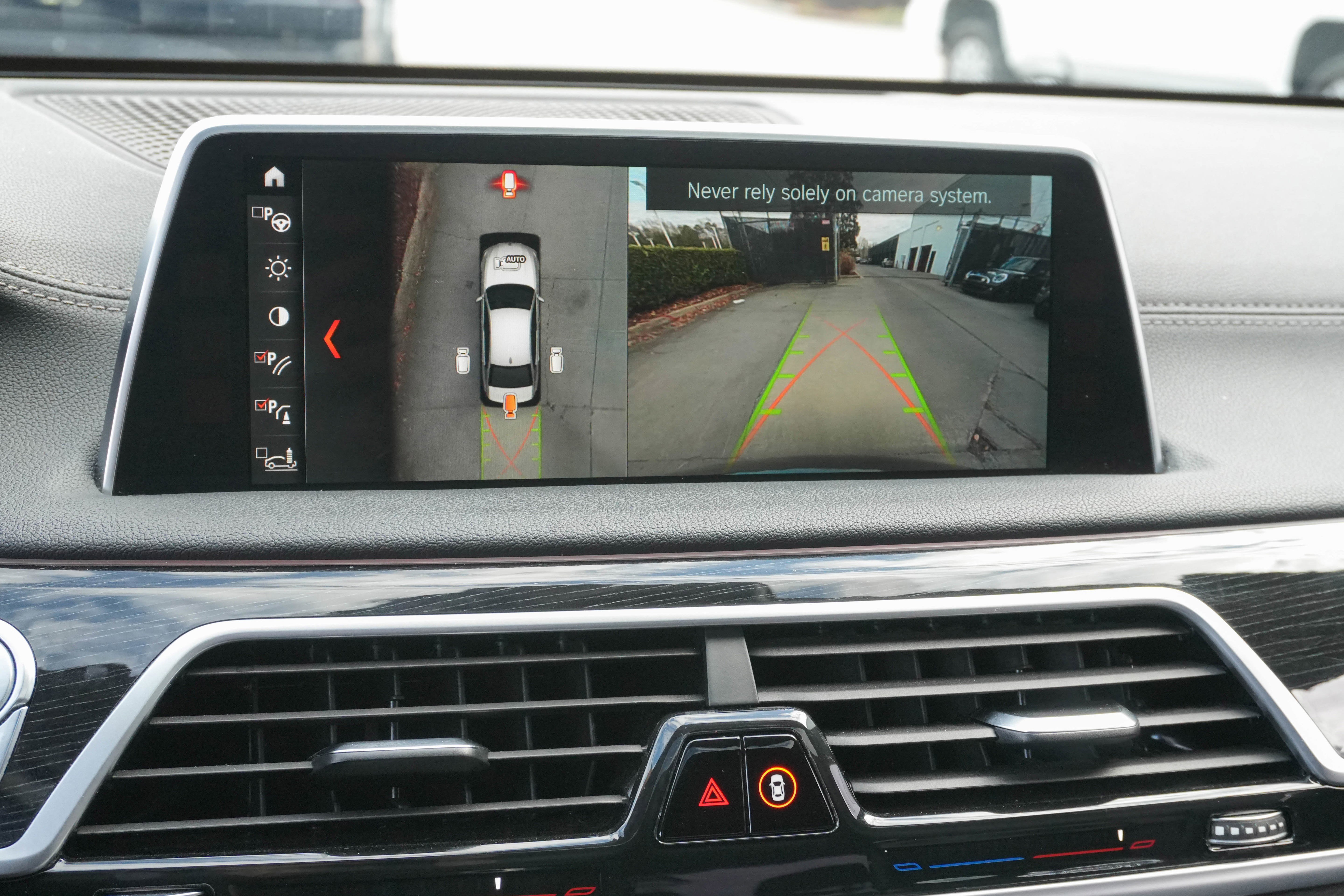 Used 2019 BMW 740i w/ M Sport Package image 25