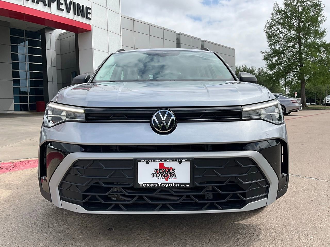 Used 2025 Volkswagen Taos S image 3