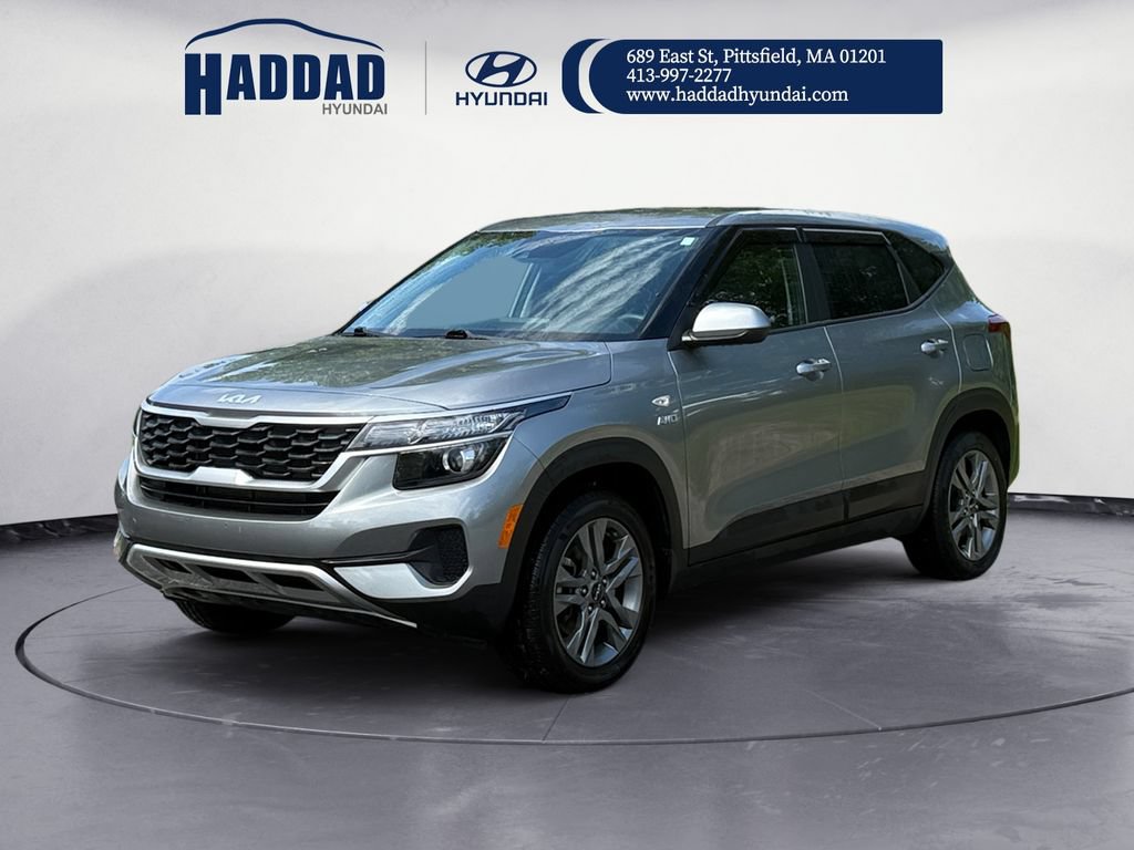Used 2023 Kia Seltos LX AWD/4WD image 1