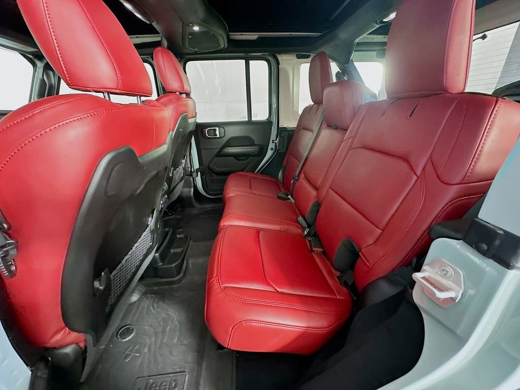 Used 2024 Jeep Wrangler Unlimited Rubicon 392 image 31