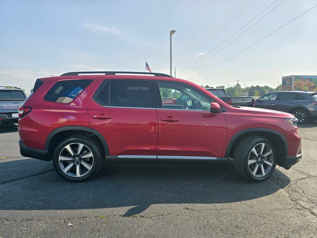 Used 2025 Honda Pilot Touring image 9