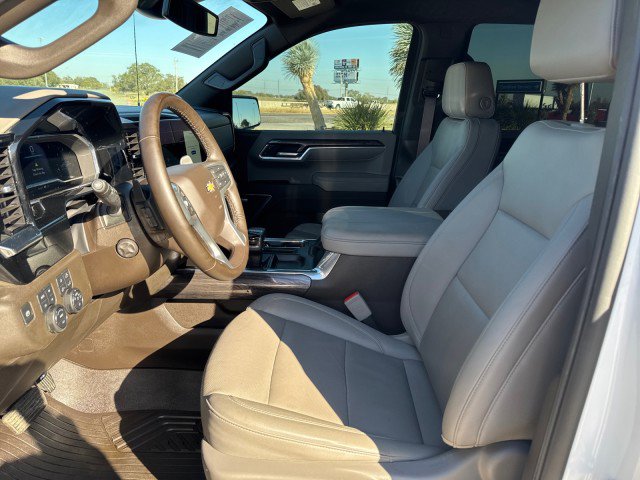 Used 2025 Chevrolet Silverado 1500 LTZ image 5