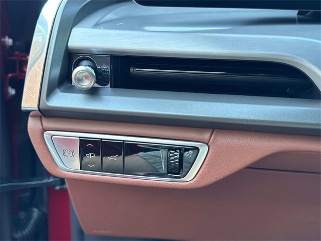 New 2026 Cadillac Vistiq Platinum w/ LPO, Floor Liner Package image 27