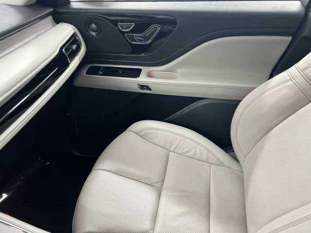 Certified 2025 Lincoln Aviator Reserve w/ Illumination Package AWD/4WD image 20