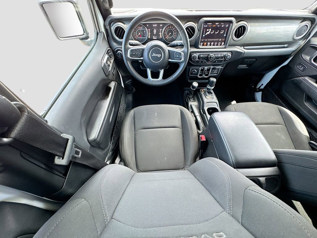 Used 2023 Jeep Gladiator Overland AWD/4WD image 25