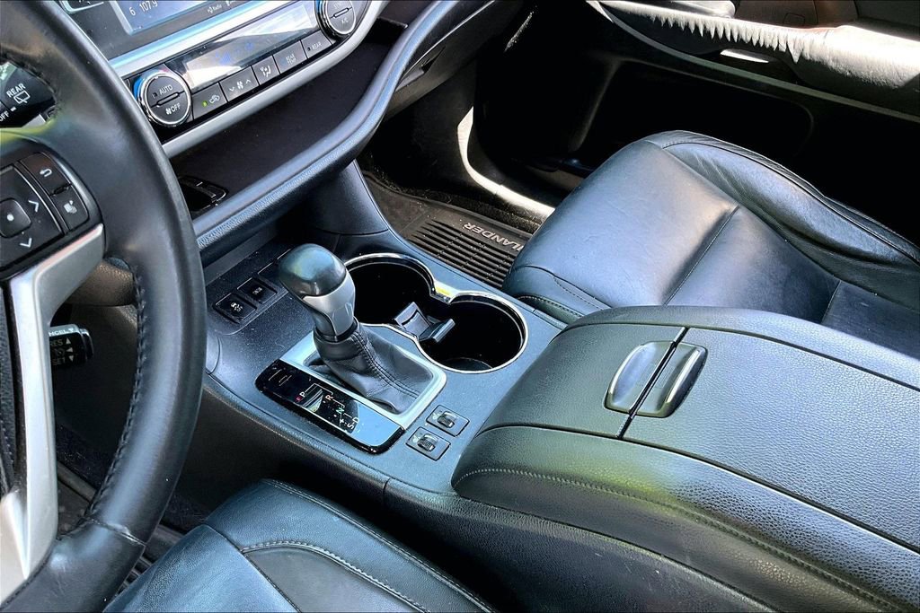 Used 2014 Toyota Highlander XLE image 13