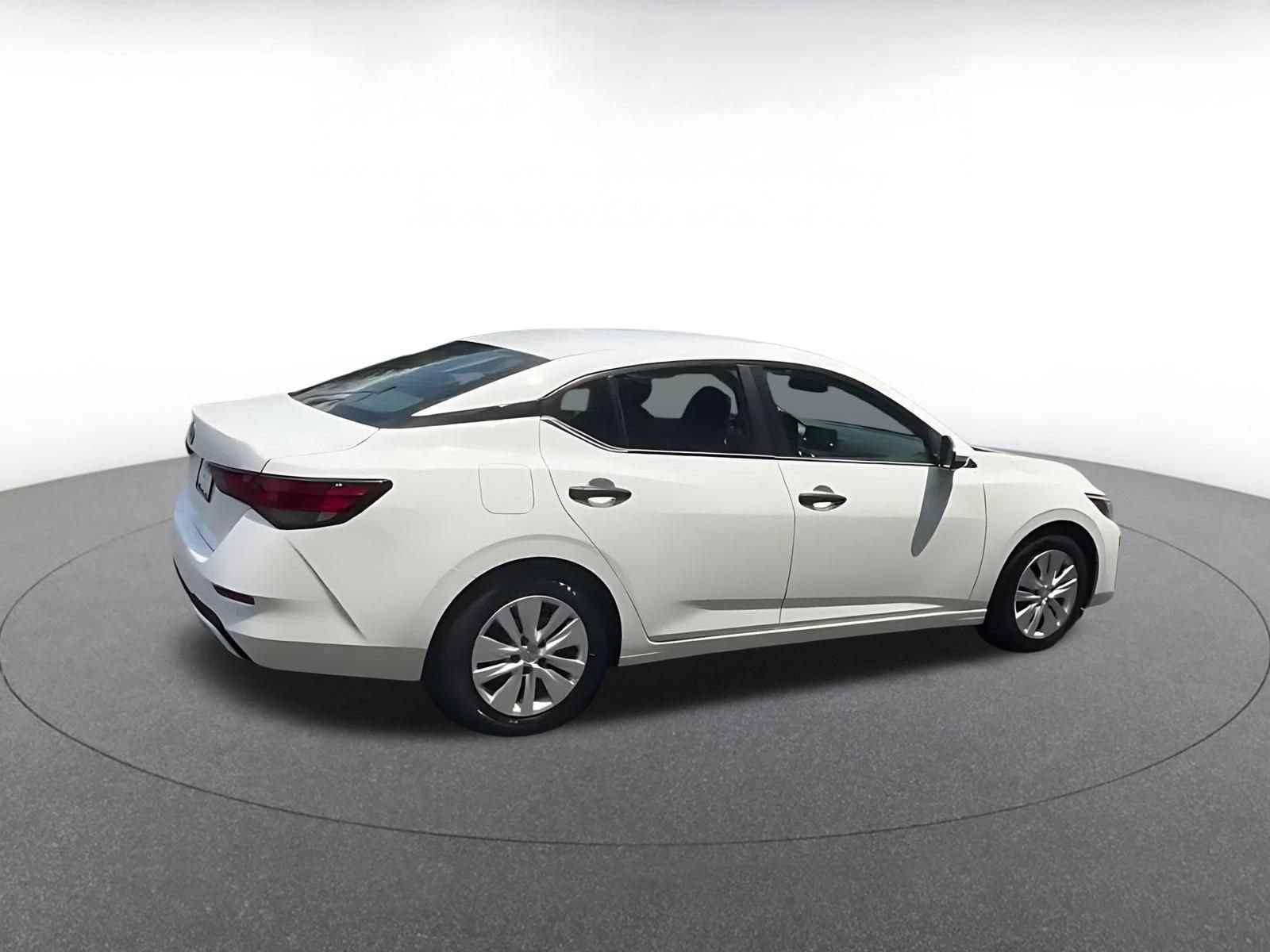 Used 2025 Nissan Sentra S FWD image 15