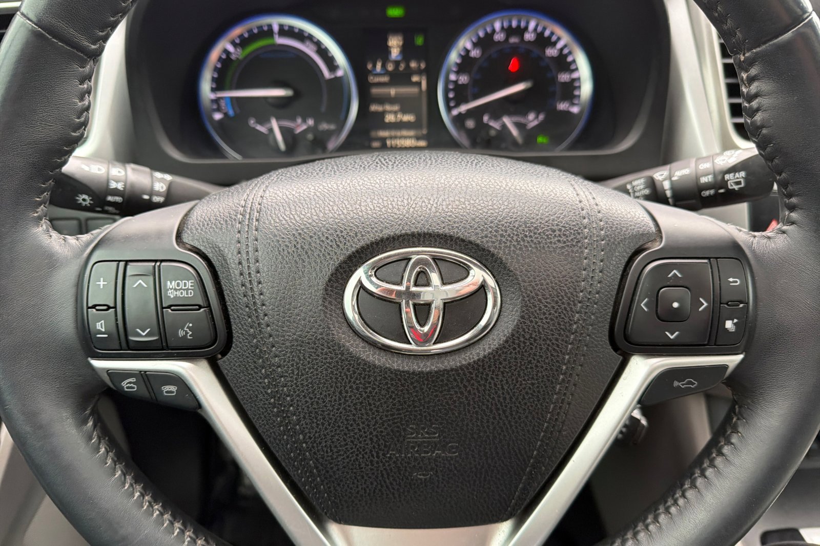 Used 2016 Toyota Highlander Limited image 21