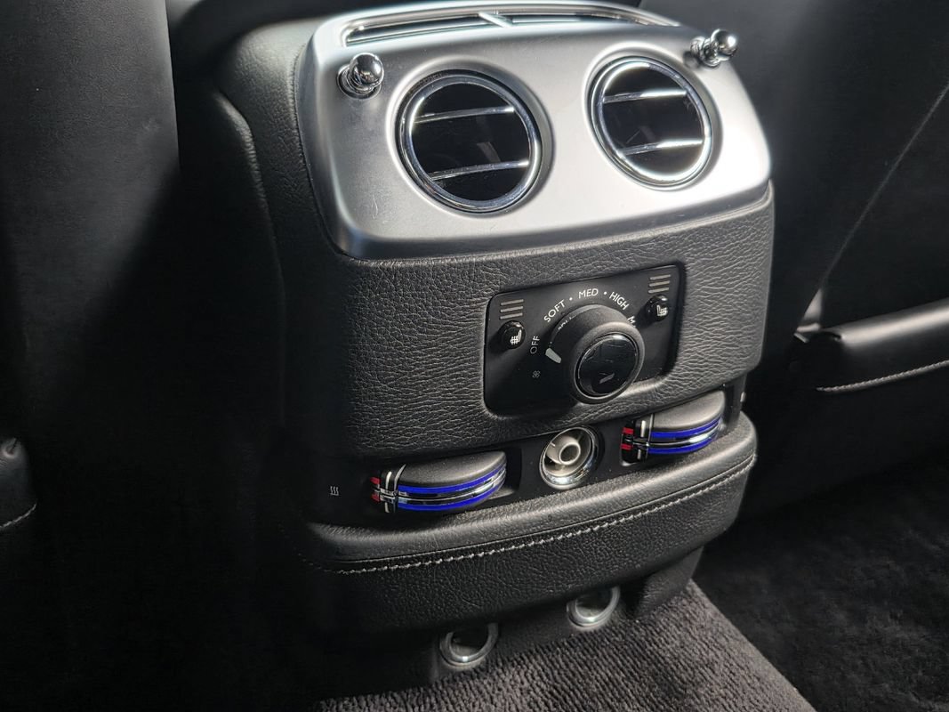Used 2016 Rolls-Royce Ghost RWD image 30
