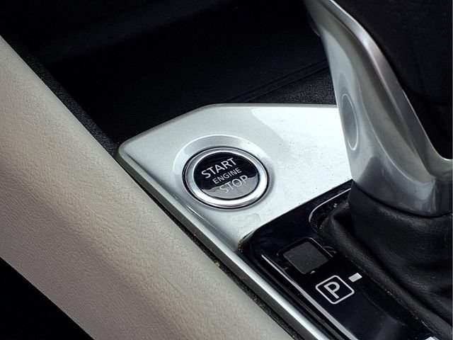 Used 2025 Nissan Altima 2.5 SV FWD image 12