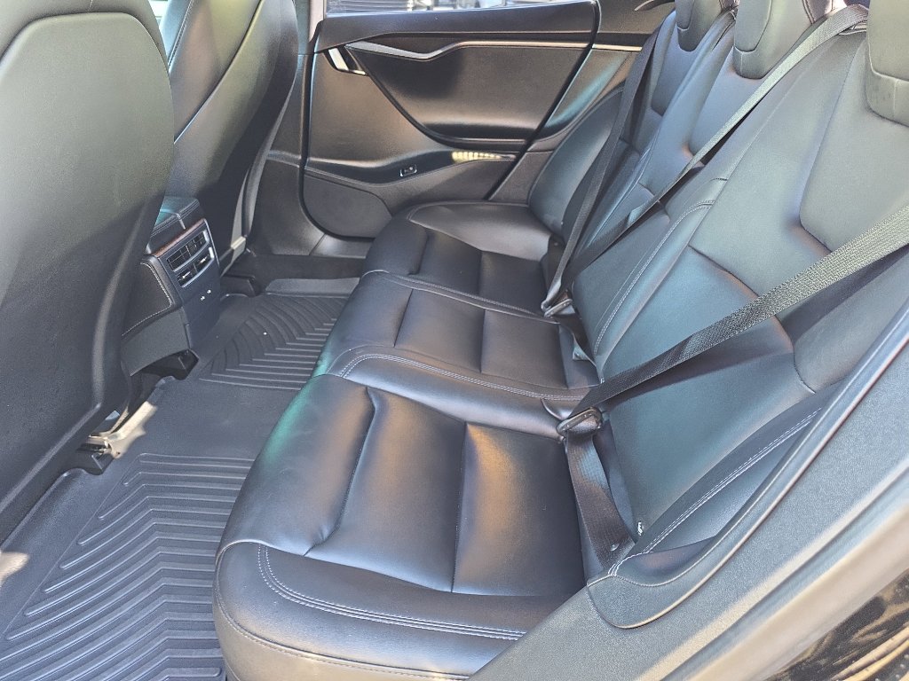 Used 2020 Tesla Model S Long Range Plus image 18