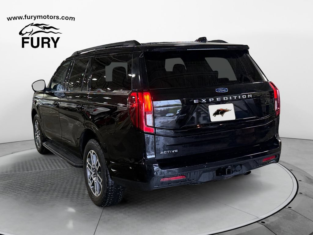 Used 2025 Ford Expedition Active AWD/4WD image 5