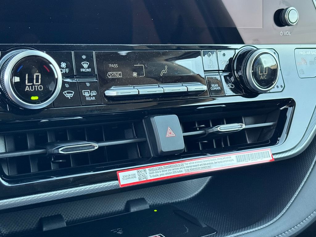 New 2026 Toyota Highlander Platinum image 20