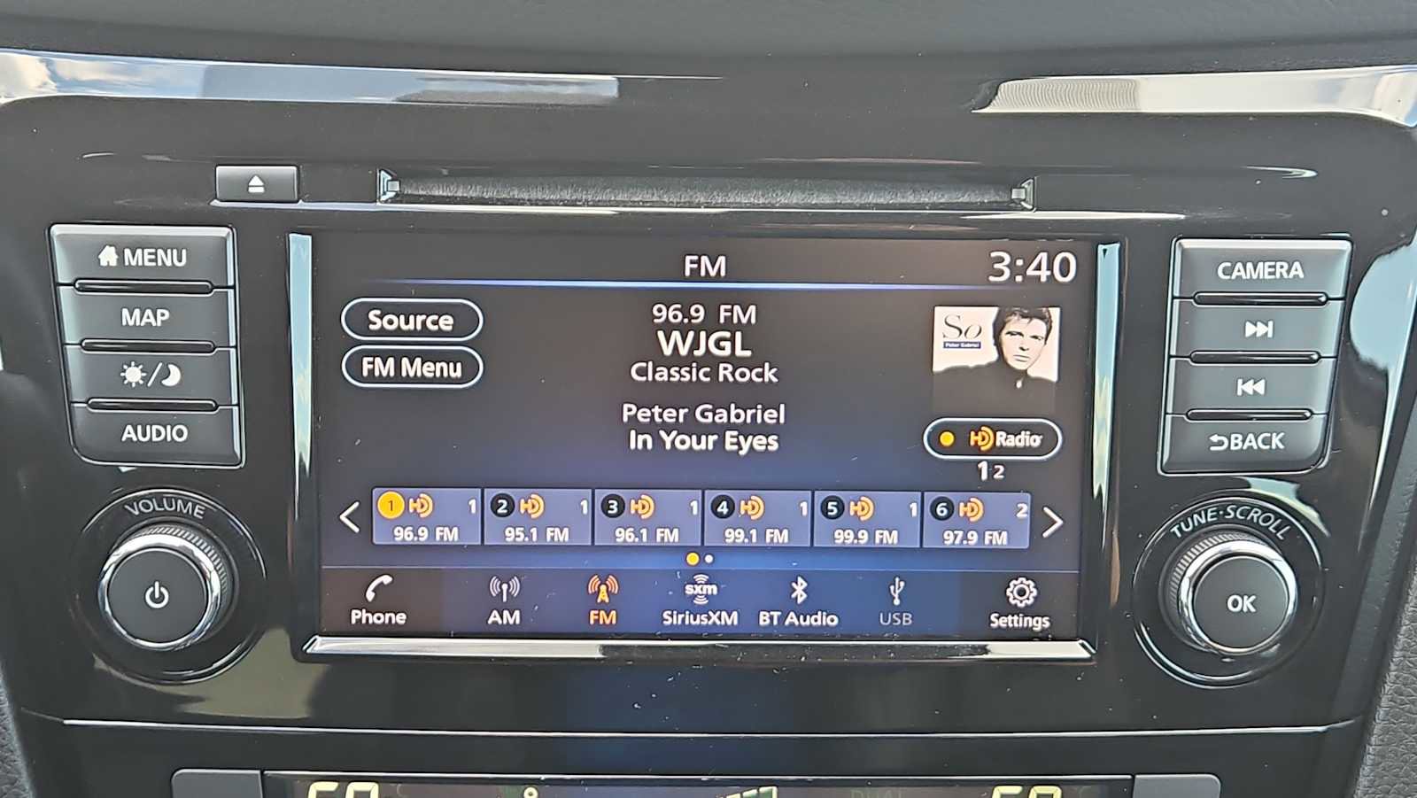 Used 2022 Nissan Rogue Sport SL image 12