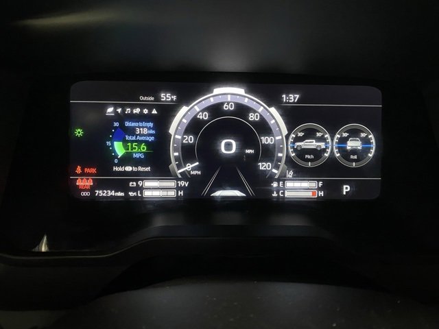 Used 2022 Toyota Tundra Platinum image 16